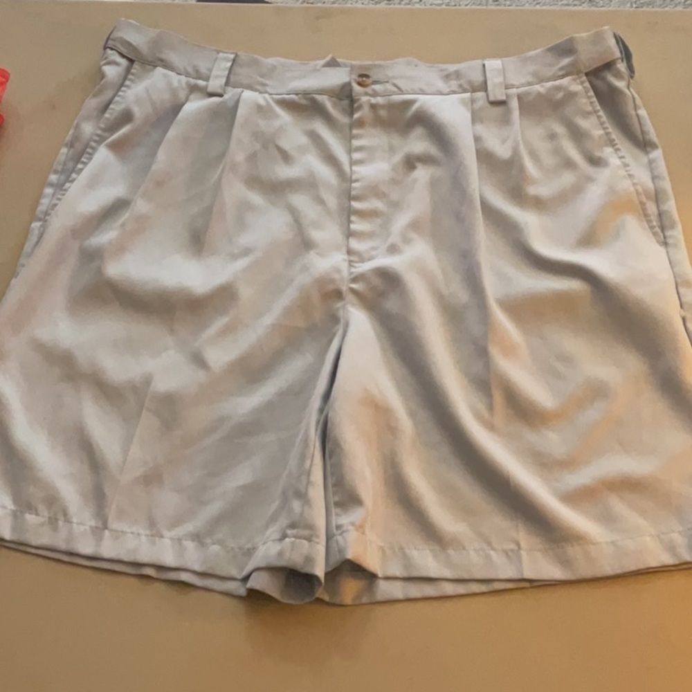 EUC Mens WINDHAM POINTE shorts